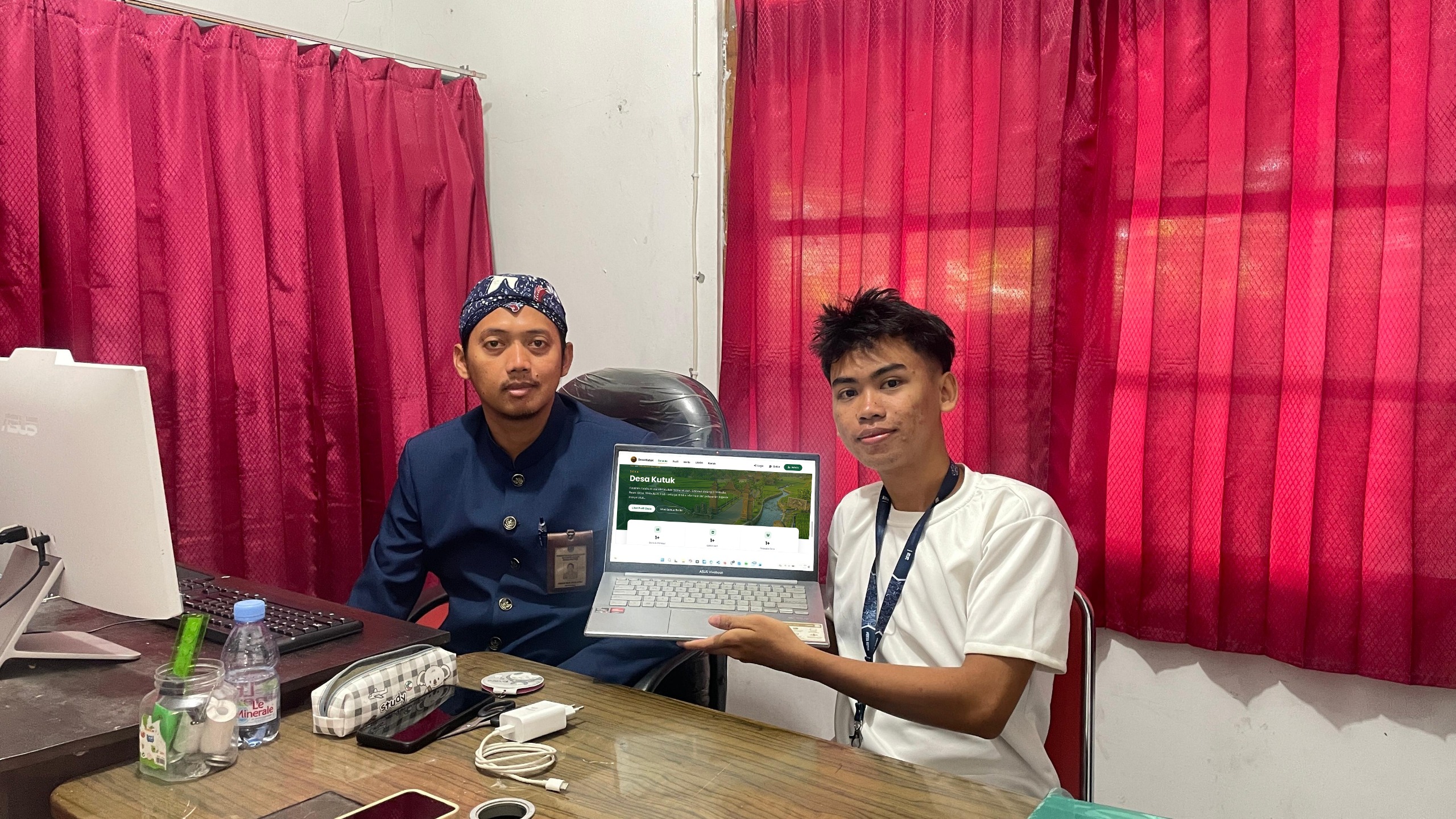 Mahasiswa KKN UMK Luncurkan Website Desa Kutuk